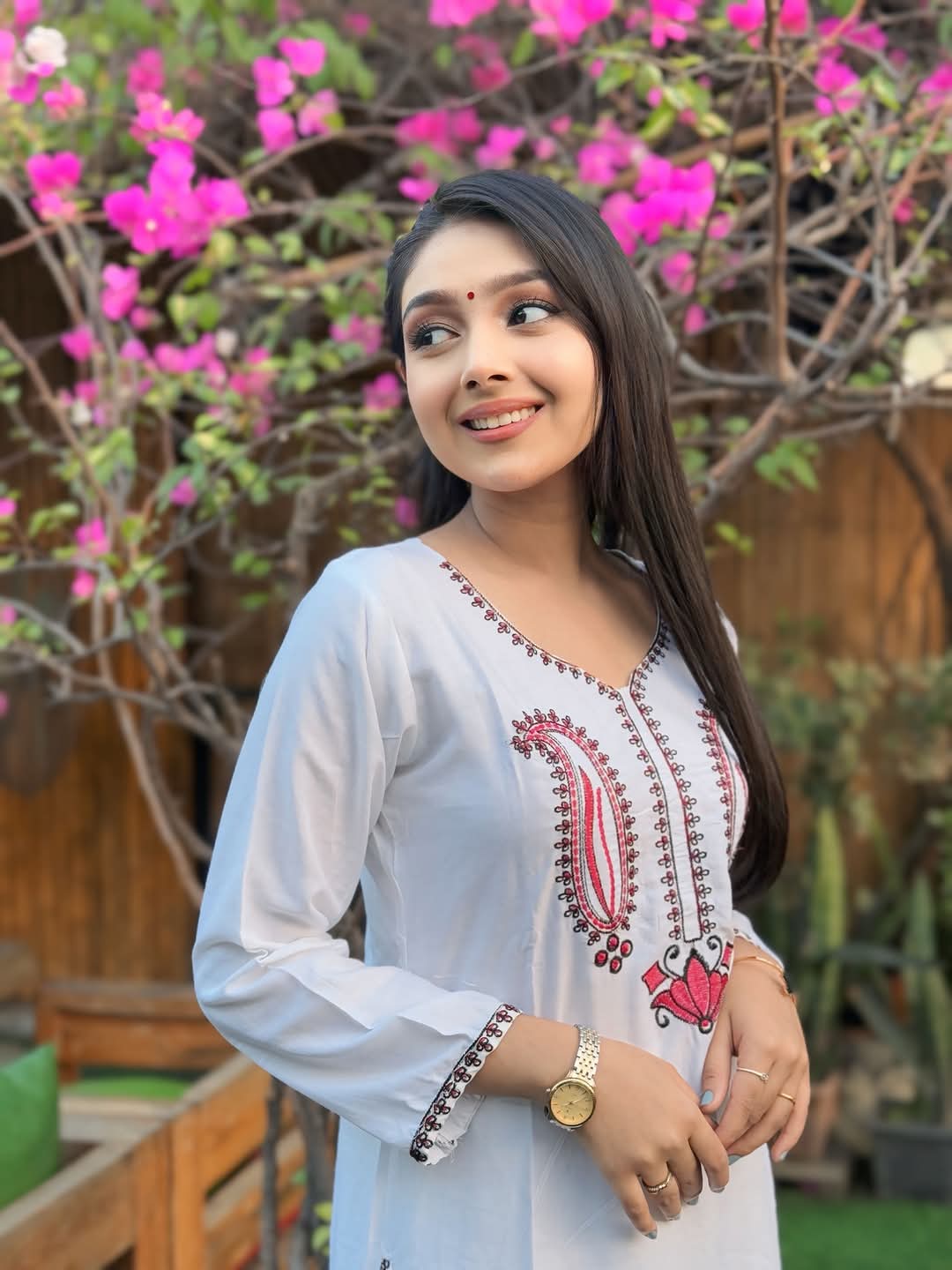 কলকা ডিজাইনের সম্পূর্ণ রেডি করা টু পিস❤️